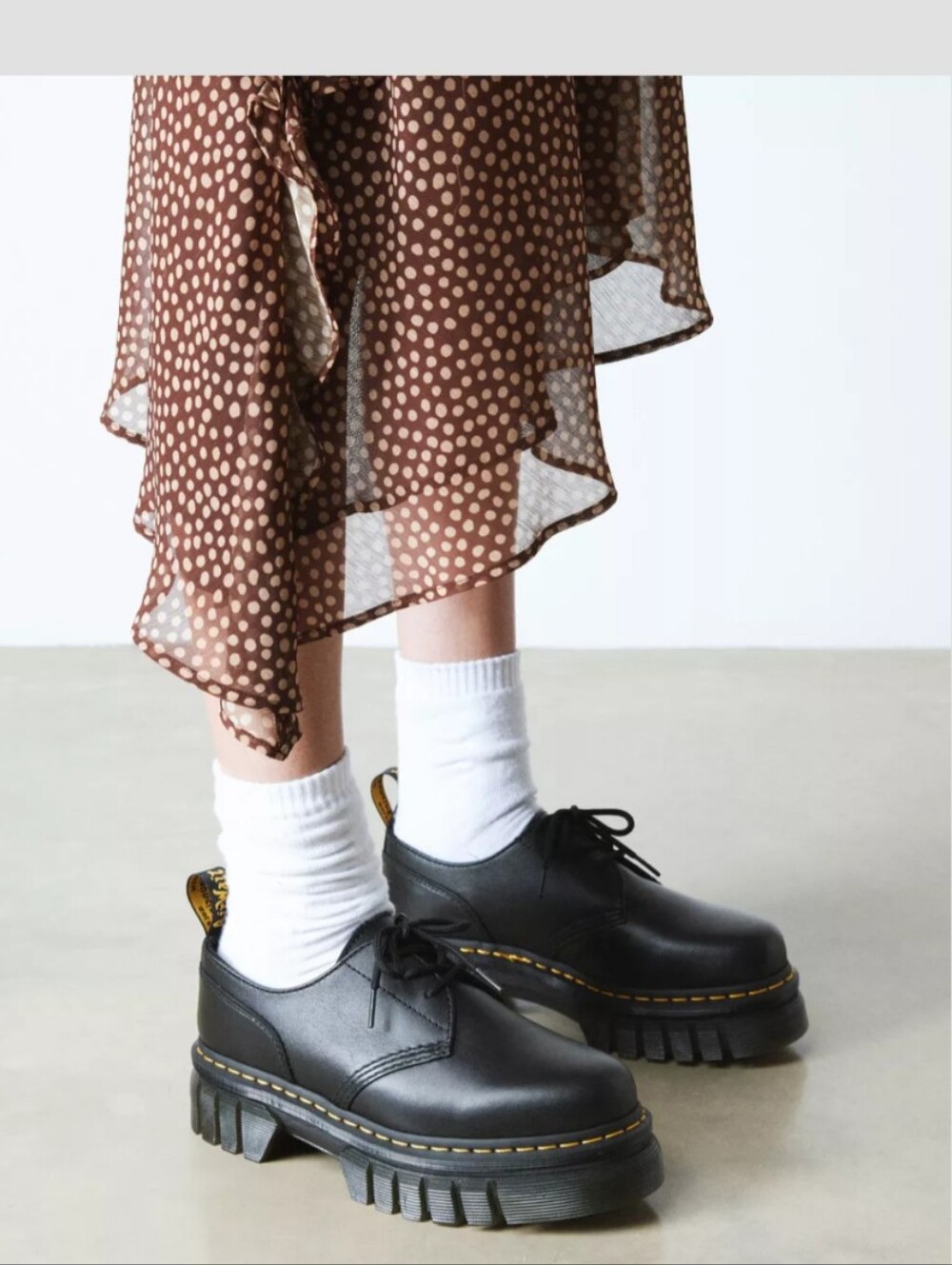 EUC Dr. Martens Audrick Nappa Leather Platform Oxfords - 7 US L / 38 EU / 5 UK - Picture 3 of 9